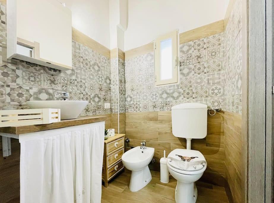 Porta Palazzo 15 Min - Suite Con Netflix & Wi-Fi Turin Bagian luar foto