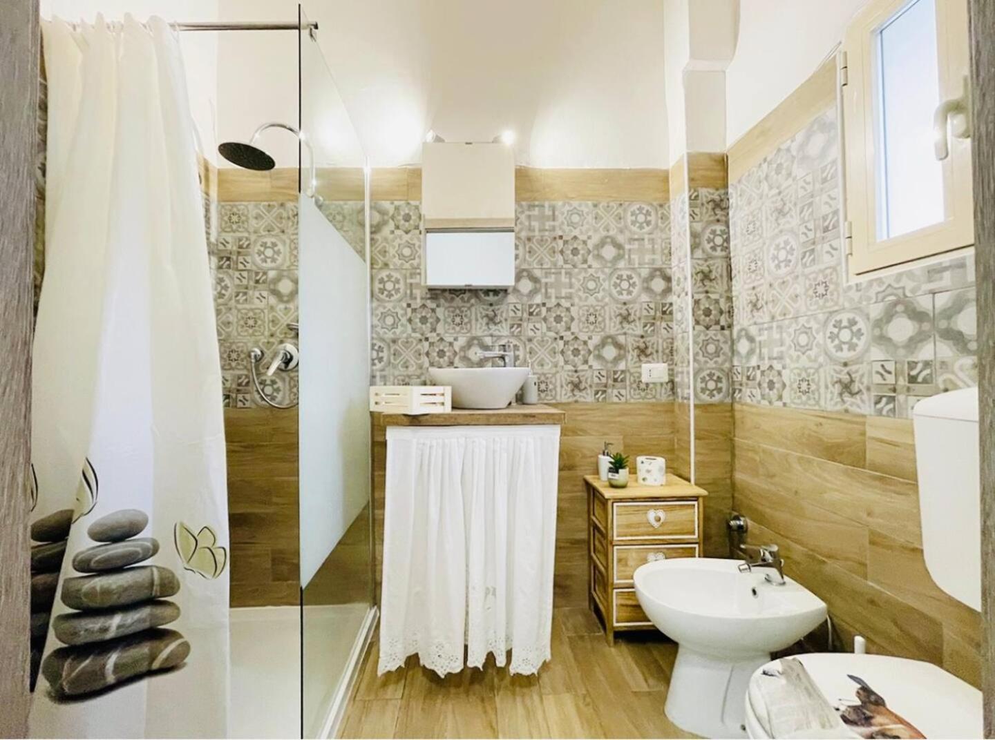Porta Palazzo 15 Min - Suite Con Netflix & Wi-Fi Turin Bagian luar foto